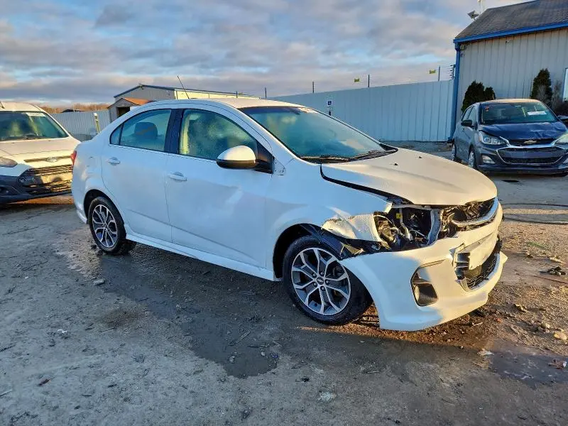 2017 CHEVROLET SONIC LT  