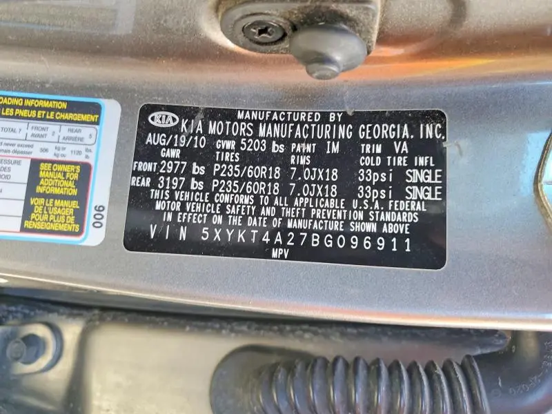 2011 KIA SORENTO BASE  