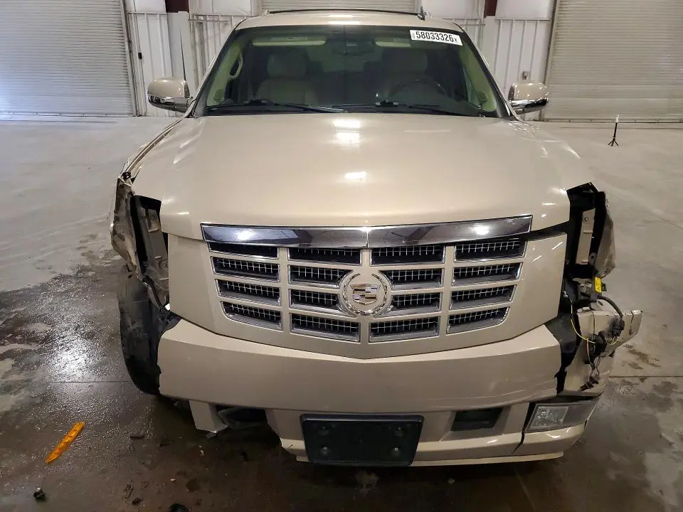 2011 CADILLAC ESCALADE PREMIUM  