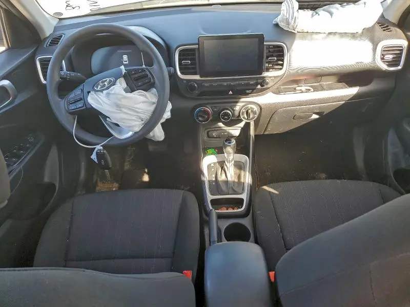 2025 HYUNDAI VENUE SE  