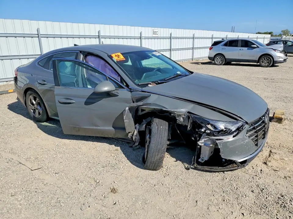 2021 HYUNDAI SONATA SE  