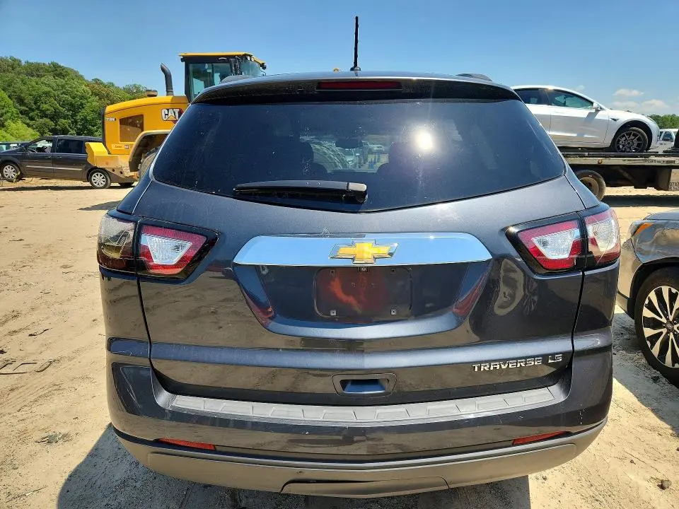 2014 CHEVROLET TRAVERSE LS  