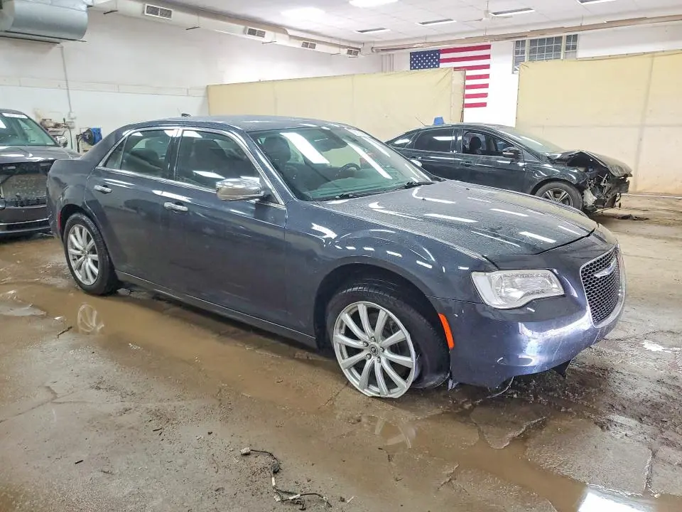 2019 CHRYSLER 300 LIMITED  