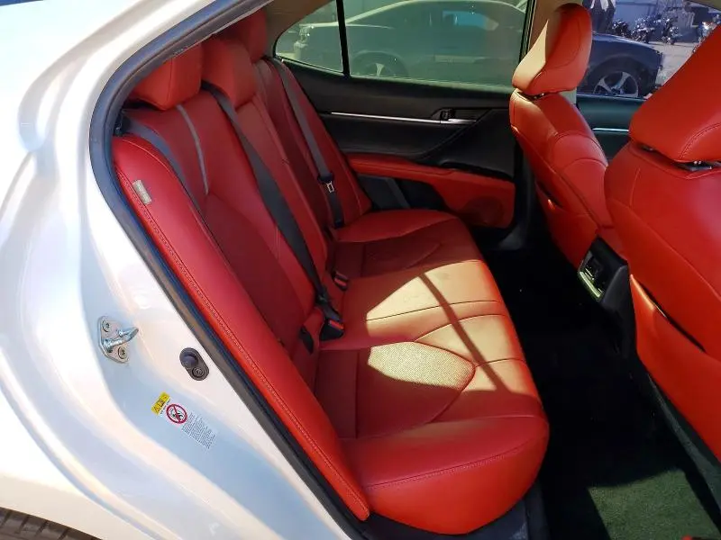 2018 TOYOTA CAMRY XSE  