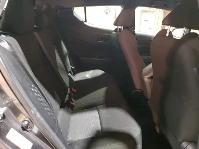 2019 TOYOTA C-HR XLE  
