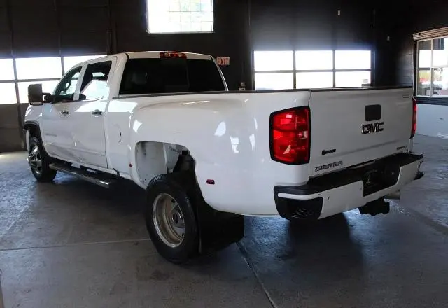 2017 GMC SIERRA K3500 DENALI  