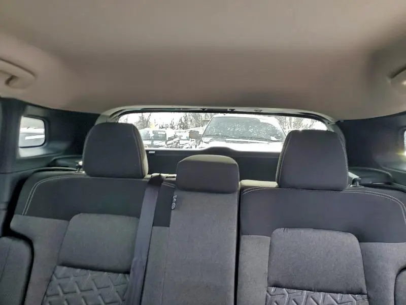 2025 NISSAN KICKS SV  