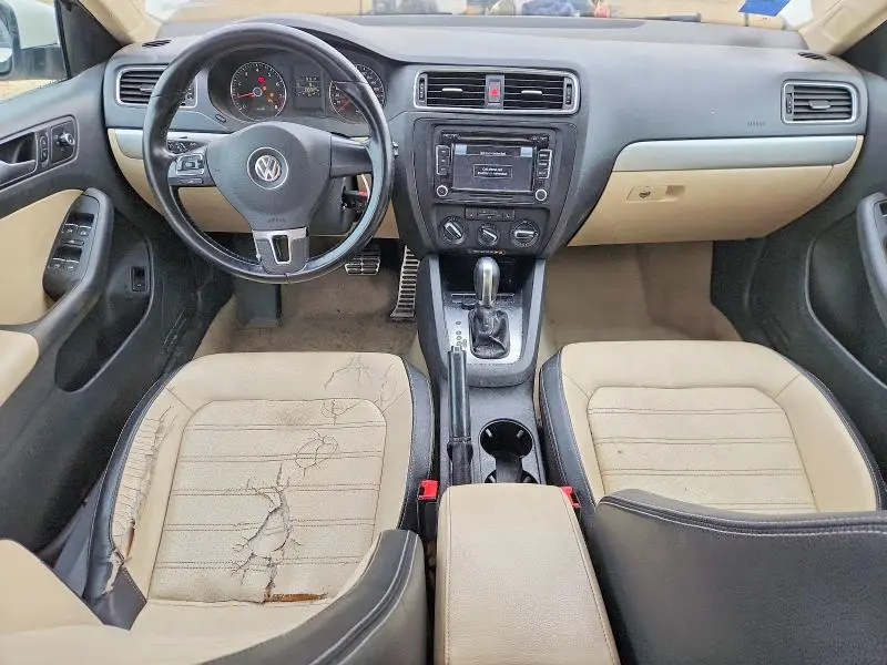 2013 VOLKSWAGEN JETTA SE  