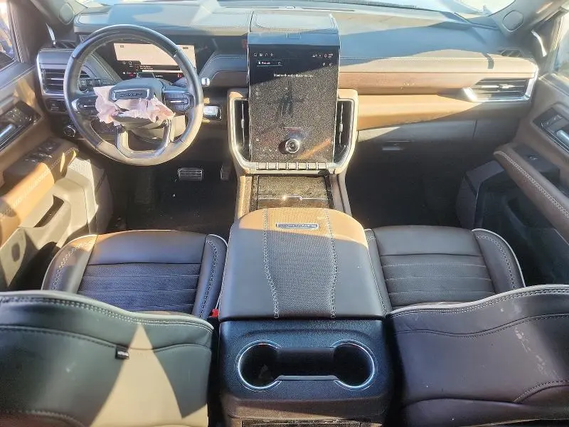 2025 GMC YUKON DENALI ULTIMATE  