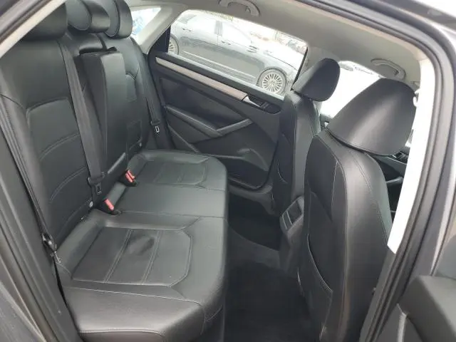 2014 VOLKSWAGEN PASSAT S  