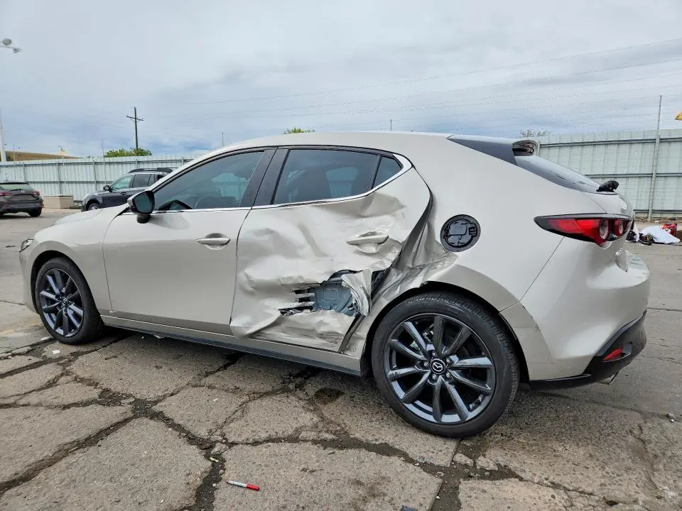 2025 MAZDA 3 PREFERRED  