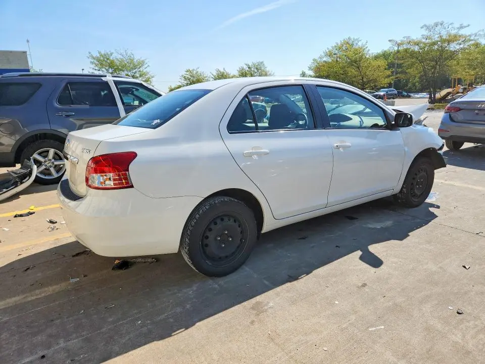 2010 TOYOTA YARIS BASE  