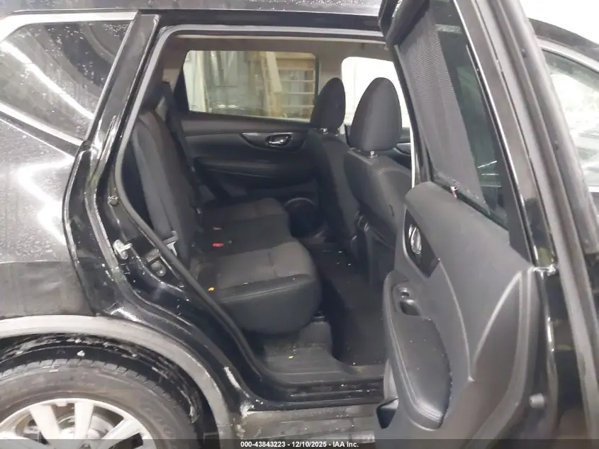 2017 NISSAN ROGUE SV