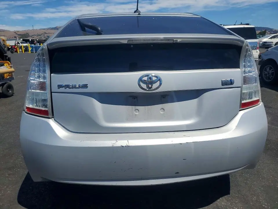 2011 TOYOTA PRIUS TWO  