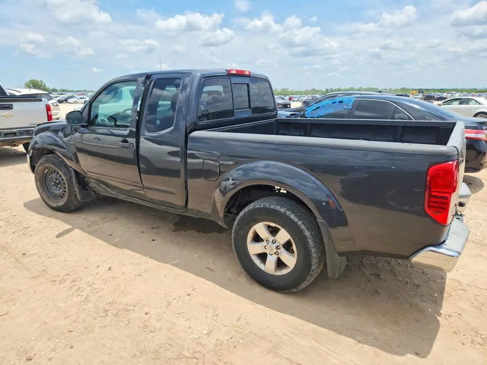 2011 NISSAN FRONTIER SV V6  