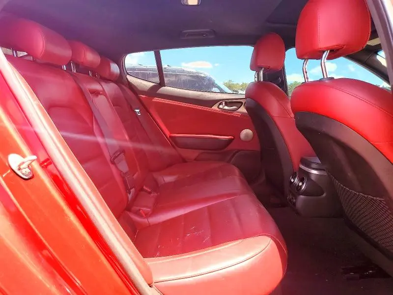 2018 KIA STINGER GT2  