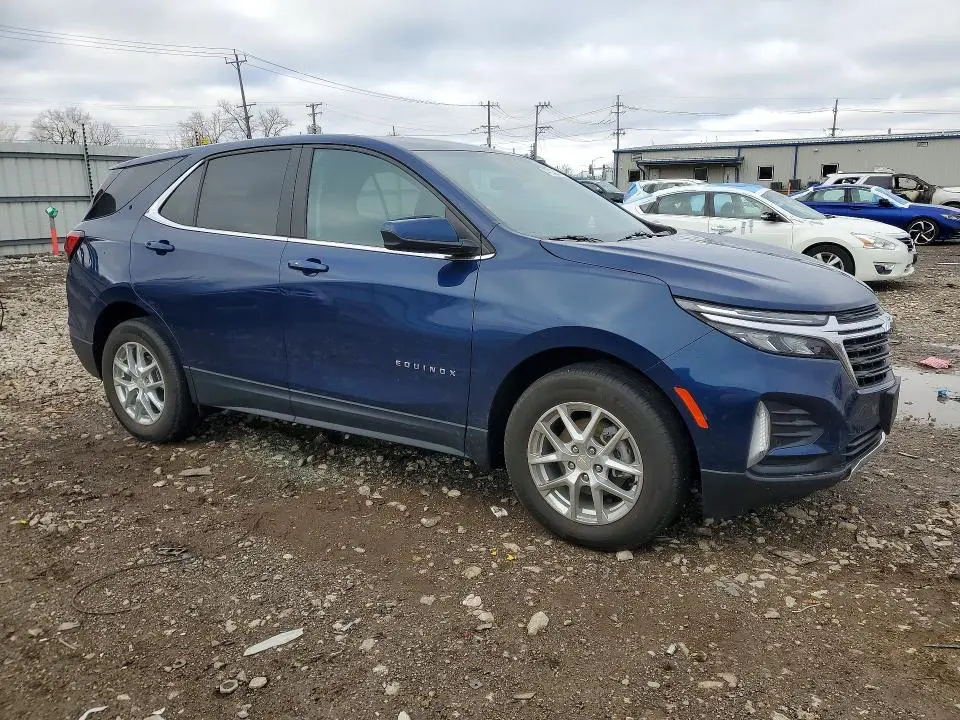2022 CHEVROLET EQUINOX LT  