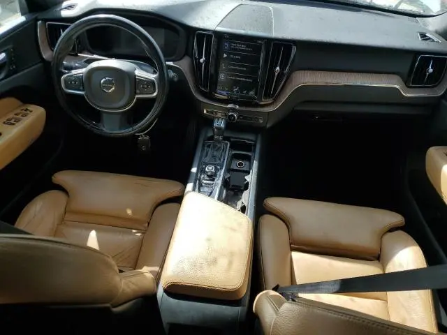 2019 VOLVO XC60 T5 MOMENTUM  