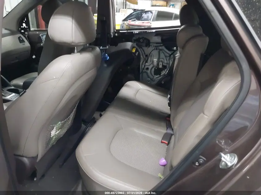 2014 HYUNDAI TUCSON SE