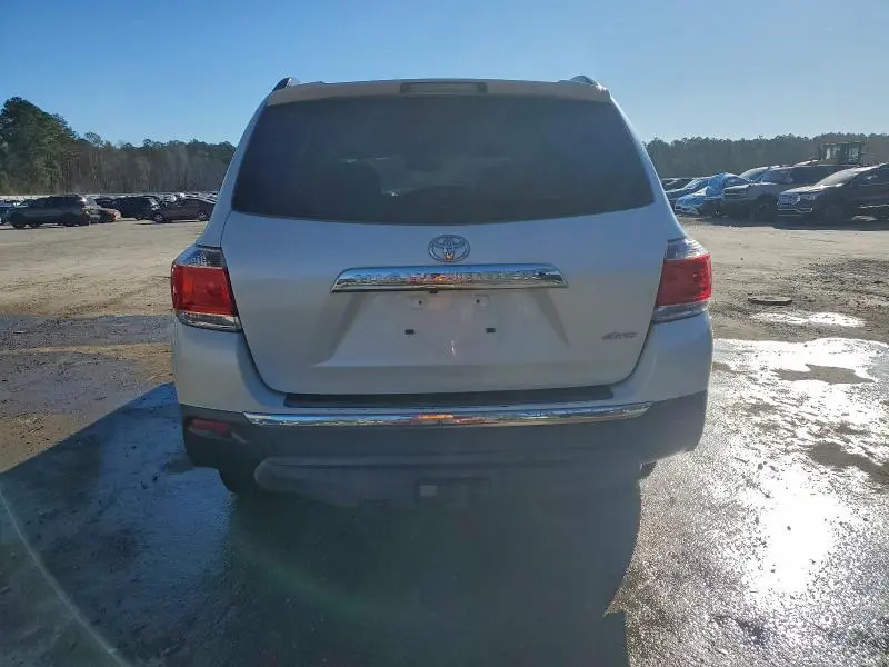 2013 TOYOTA HIGHLANDER LIMITED  