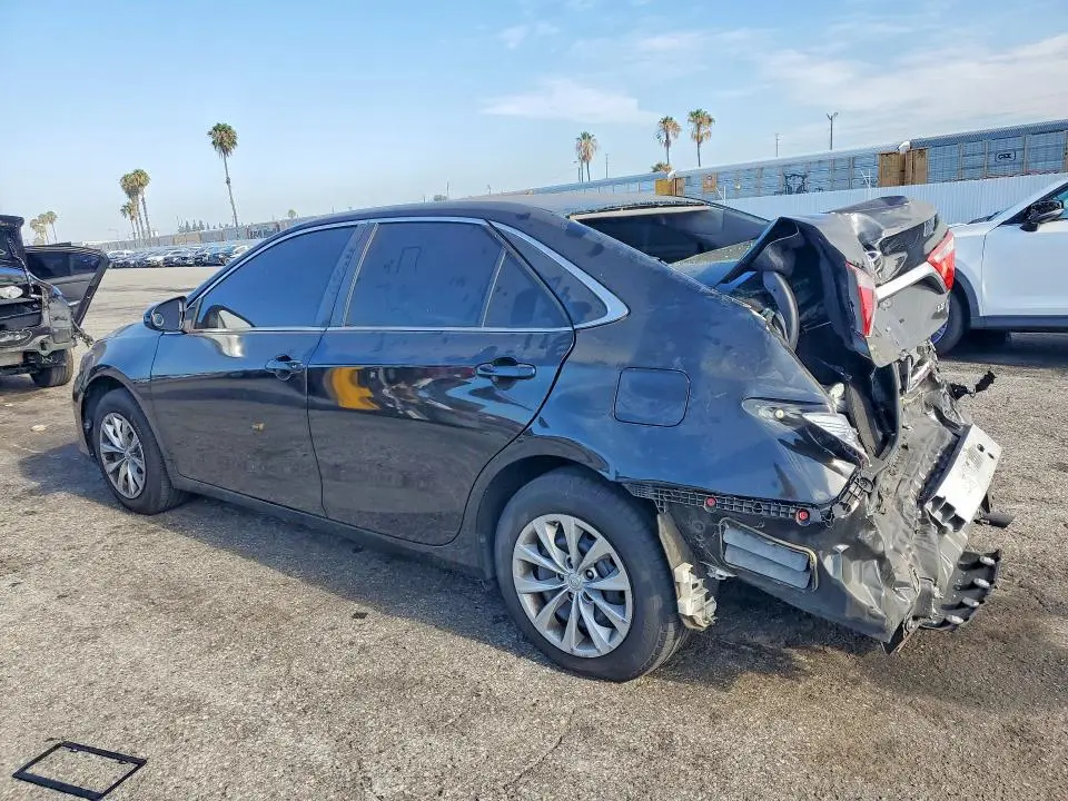 2015 TOYOTA CAMRY LE  