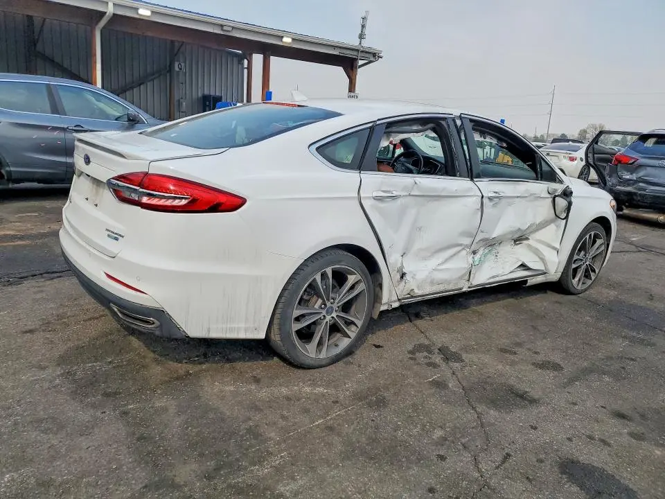 2019 FORD FUSION TITANIUM  