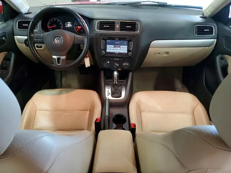 2013 VOLKSWAGEN JETTA SE  