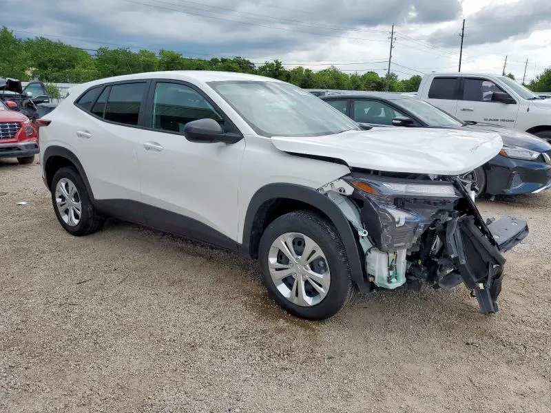 2024 CHEVROLET TRAX LS  