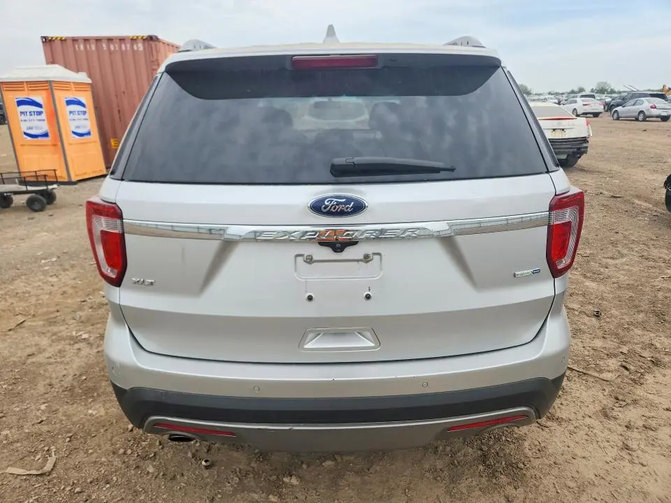 2017 FORD EXPLORER XLT  