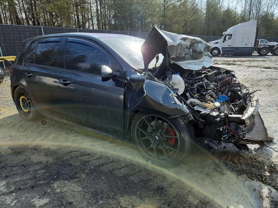 2013 VOLKSWAGEN GTI   