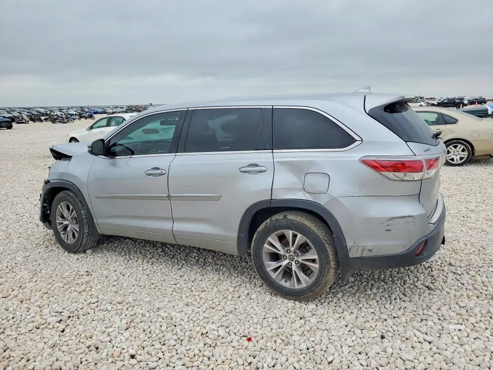 2016 TOYOTA HIGHLANDER LE PLUS  