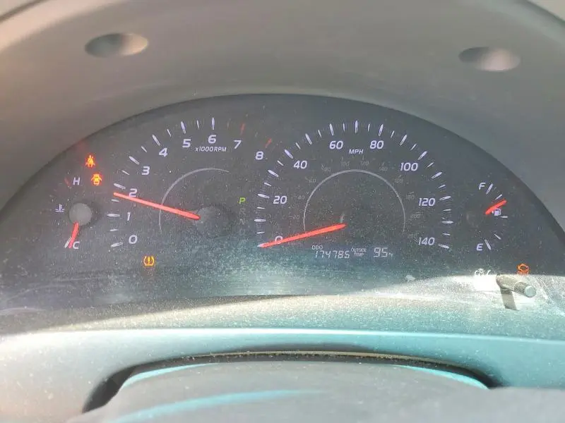 2011 TOYOTA CAMRY BASE  