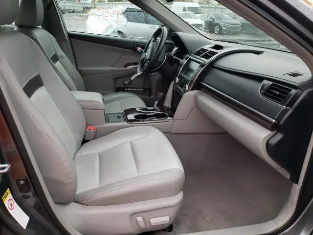 2012 TOYOTA CAMRY SE