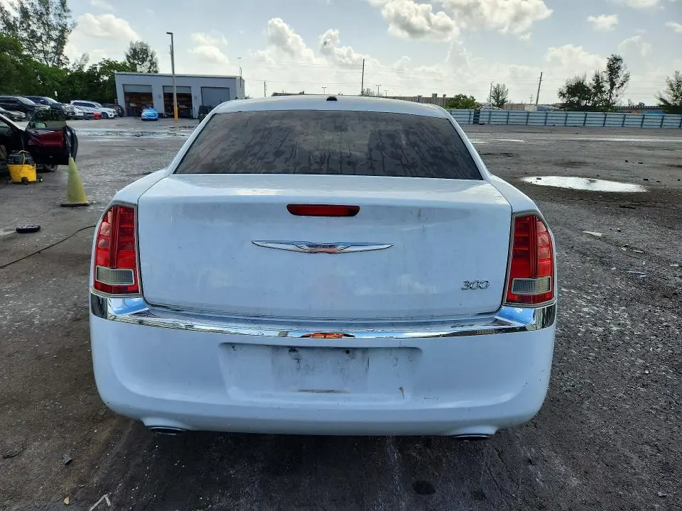 2014 CHRYSLER 300   
