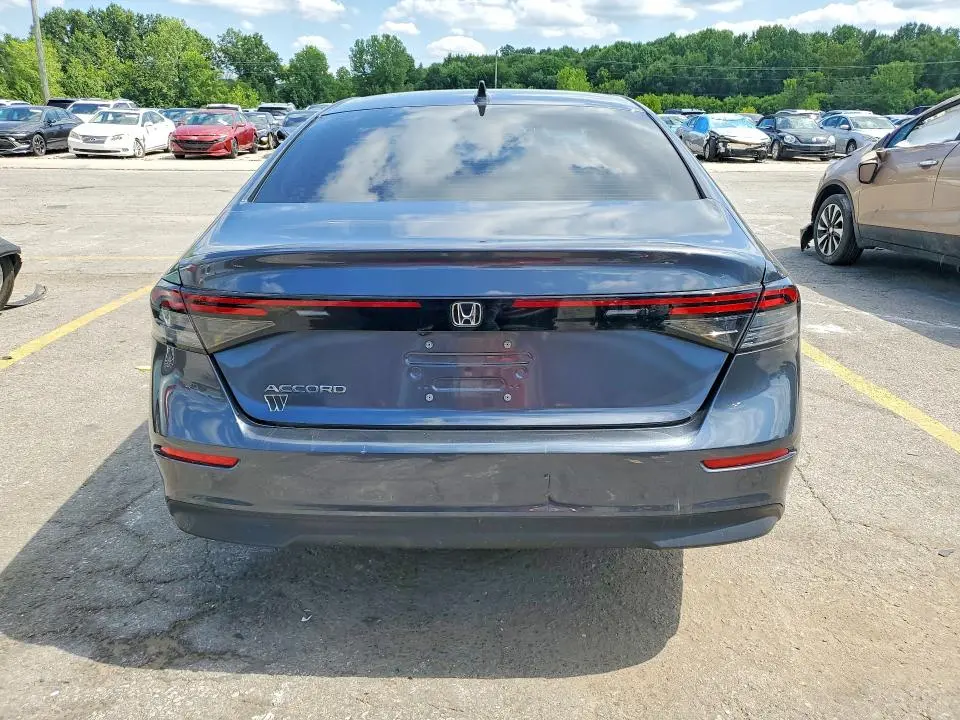 2025 HONDA ACCORD LX  