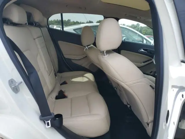 2015 MERCEDES-BENZ GLA 250 4MATIC  