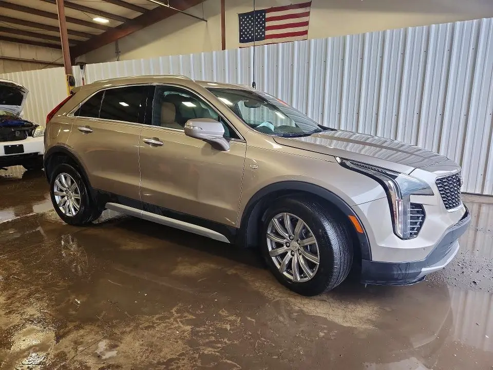 2022 CADILLAC XT4 PREMIUM LUXURY  