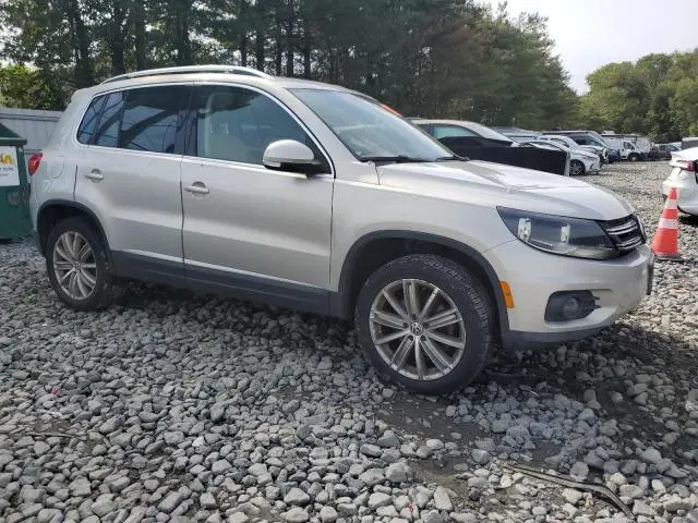 2013 VOLKSWAGEN TIGUAN S  