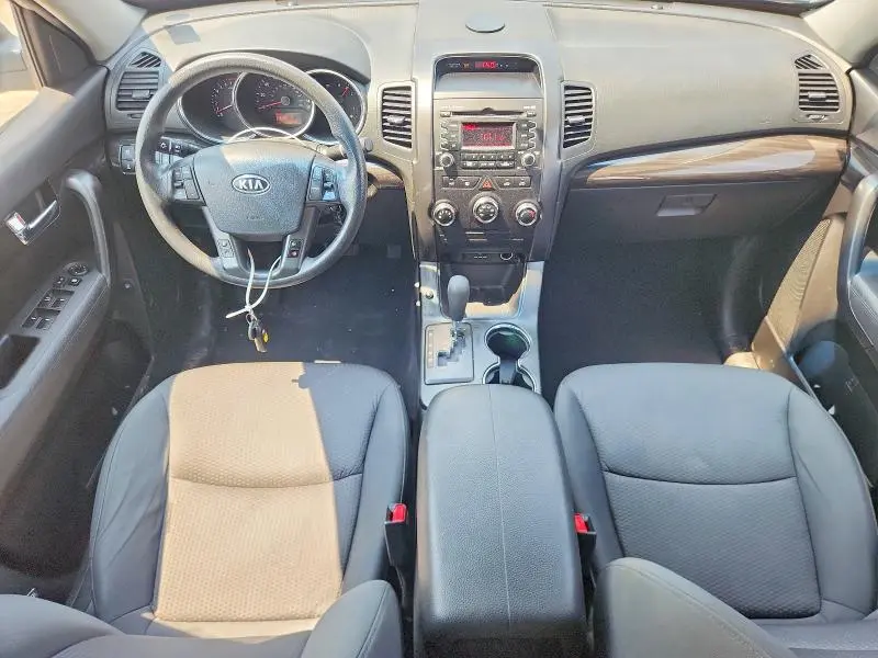 2012 KIA SORENTO LX  