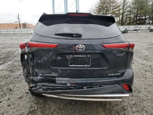 2021 TOYOTA HIGHLANDER XLE