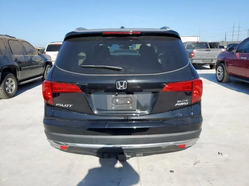 2017 HONDA PILOT ELITE  