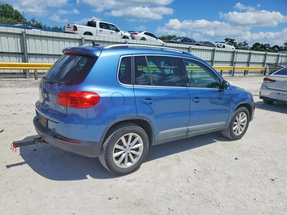 2017 VOLKSWAGEN TIGUAN WOLFSBURG  