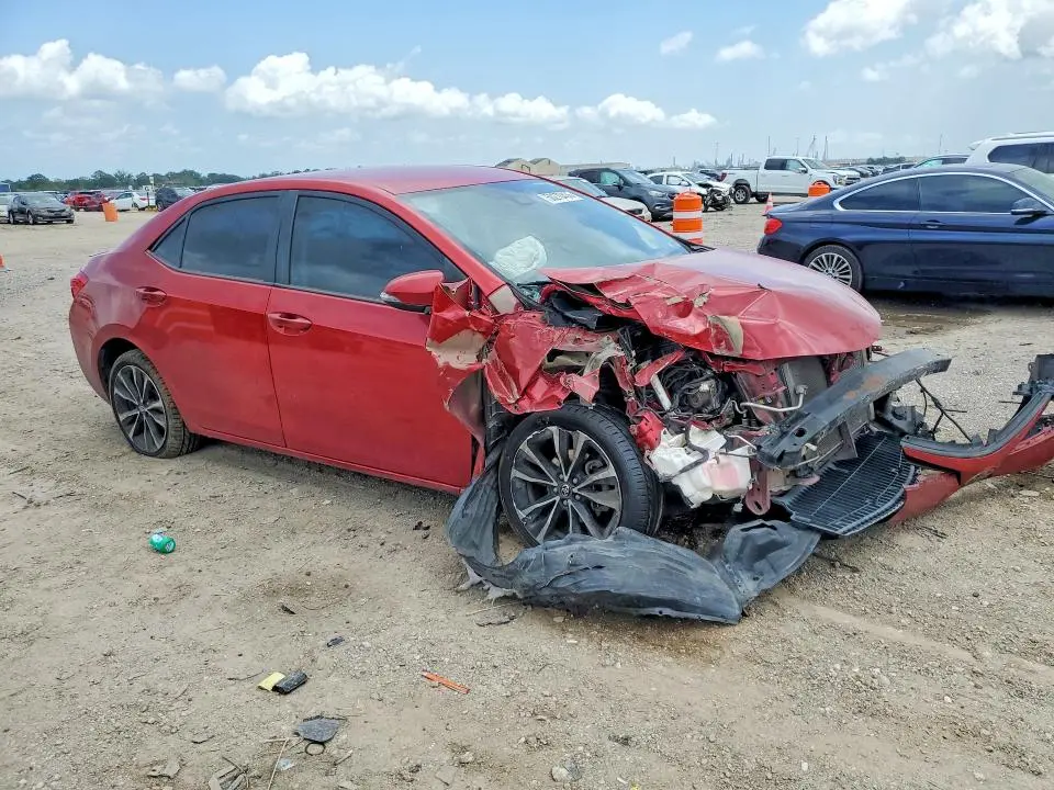 2018 TOYOTA COROLLA SE  