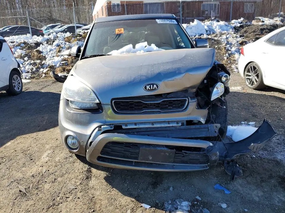 2013 KIA SOUL +  