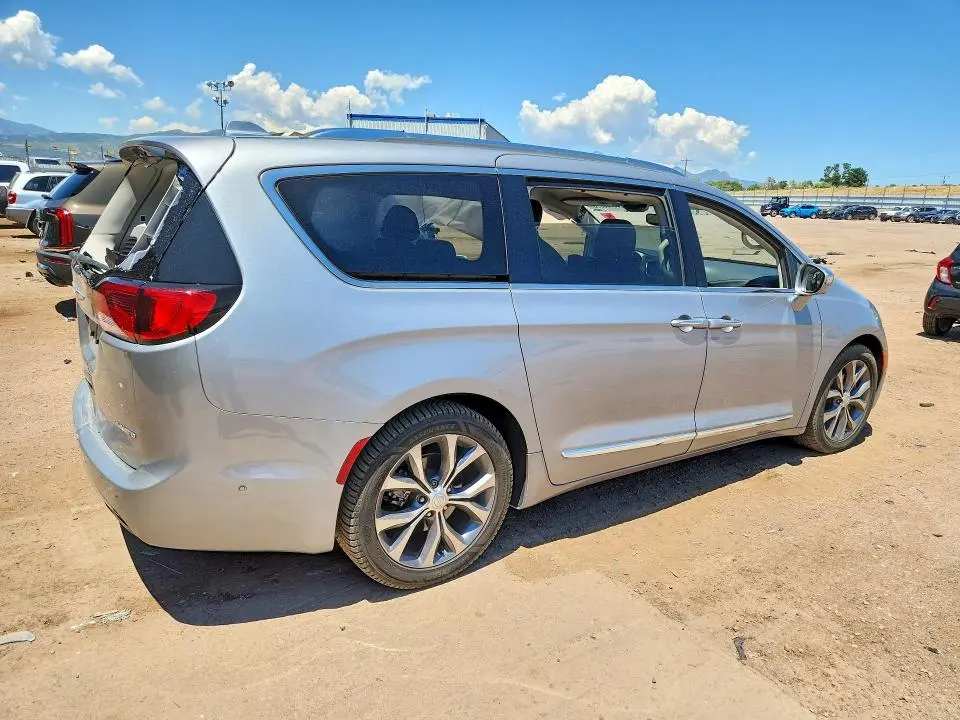 2018 CHRYSLER PACIFICA LIMITED  
