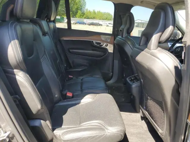 2018 VOLVO XC90 T6  