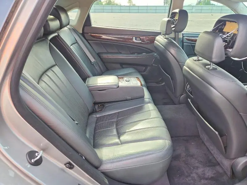 2013 HYUNDAI EQUUS SIGNATURE  