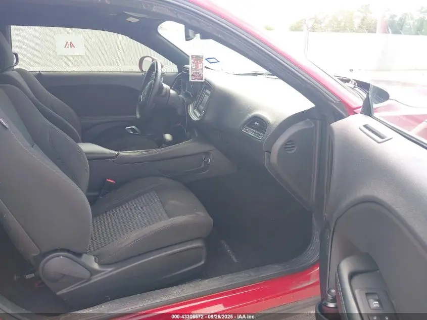 2017 DODGE CHALLENGER SXT