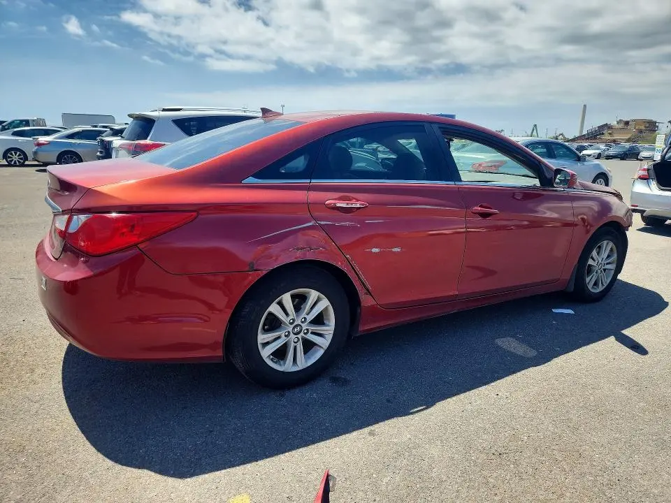 2013 HYUNDAI SONATA GLS  