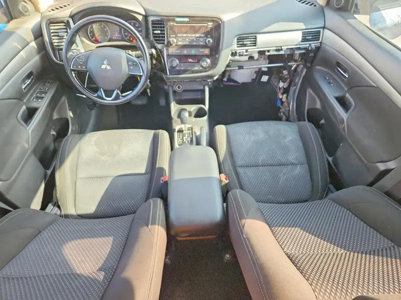 2016 MITSUBISHI OUTLANDER ES  